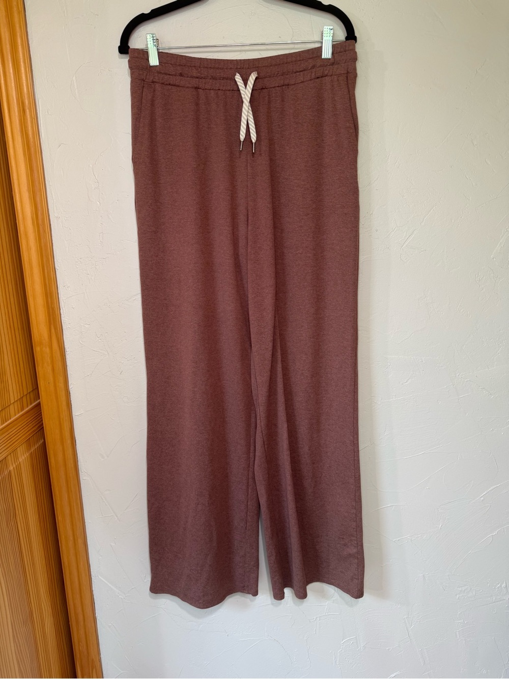 Halo Essential Wideleg Pant - Vuori